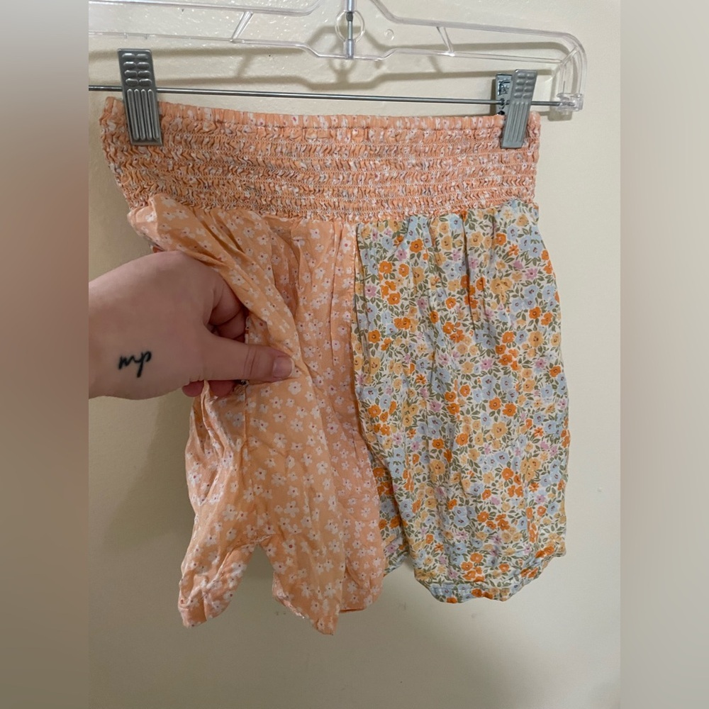 ✨Women’s American Eagle Floral Print Shorts Size XS - Picture 8 of 9